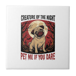 Halloween-Mops-Shirt mit spookigem Friedhof Vintag Fliese