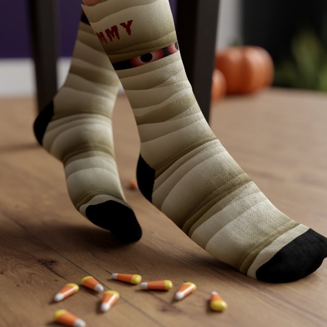 Halloween Mummy Monster Funny Spookocks Socken (Mummy Monster Socks! Easiest Halloween costume for your feet. Add your name)
