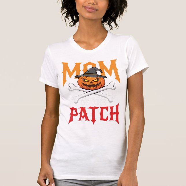 Halloween-Mutter des Patch-Kürbis-Hexe T-Shirt (Vorderseite)