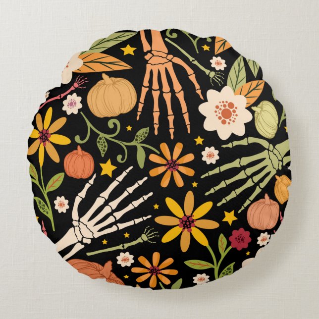 Halloween nahtloses Muster mit Knochen und Blumen  Rundes Kissen (Vorderseite)