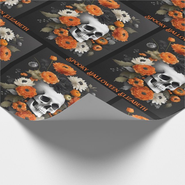 Halloween Name Gothic Skull & Blume Geschenkpapier (Ecke)
