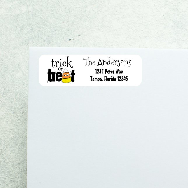 Halloween Niedlich Candy Corn lächelnd Whimsical (Trick or treat Halloween return address label with cute candy corn and playful typography.)