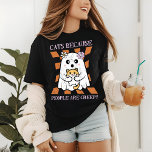 Halloween Niedlich Funny Ghost Cat Lover Tri-Blend Shirt<br><div class="desc">Halloween Niedliches Funny Ghost Cat Lover Tri-Blend Shirt enthält den Text "Katzen,  weil die Leute gruselig sind" in der modernen Skripttypografie mit einem niedlichen Geist,  der eine Katze auf einem orangefarbenen Schachbrett Hintergrund hält. Ideal für Katzenliebhaber für Halloween-Partys und Feiern. Erstellt von Evco Studio www.zazzle.com/store/evcostudio</div>
