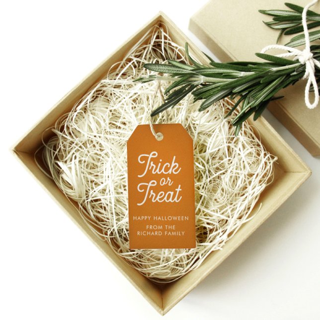 Halloween Orange Trick oder Treat mit weißem Text Geschenkanhänger (Von Creator hochgeladen)