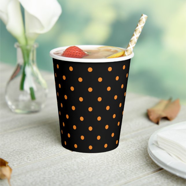 Halloween-Orange- und Schwarzpolka-Punkte Pappbecher (In Situ)