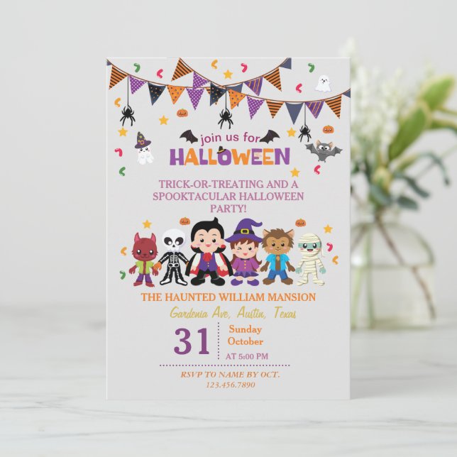 Halloween-Party für Kinder mit niedlicher Hexenkle Einladung (Stehend Vorderseite)