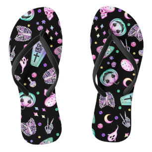 Halloween Pastell Gothic Apotheke und Friedhof  Flip Flops