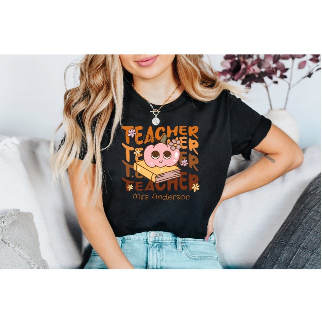 Halloween-personalisierter Lehrer - Retro Pumpkin T-Shirt (Von Creator hochgeladen)