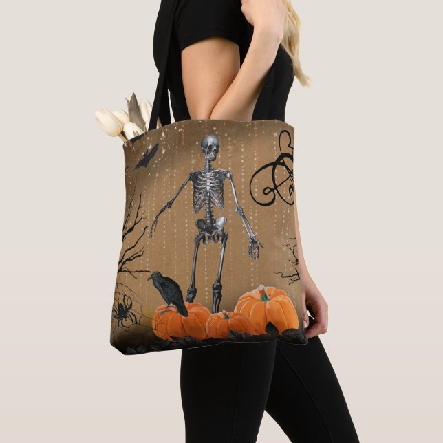 Halloween Pumpkin Skeleton (Von Nahem)