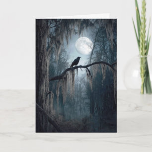 Halloween-Rabe in einem unheimlichen Wald Karte