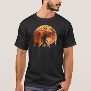 Halloween Sasquatch auf einem Friedhof Gruseliger T-Shirt