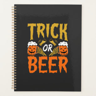 Halloween-Scherz oder Bier Skelett Hände Planer