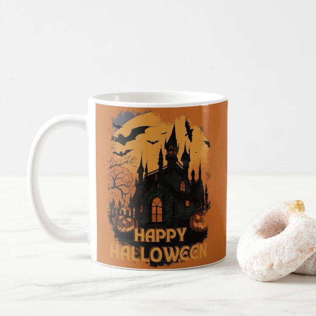 Halloween-Schloss unter Mondlicht Kaffeetasse (Mit Donut)