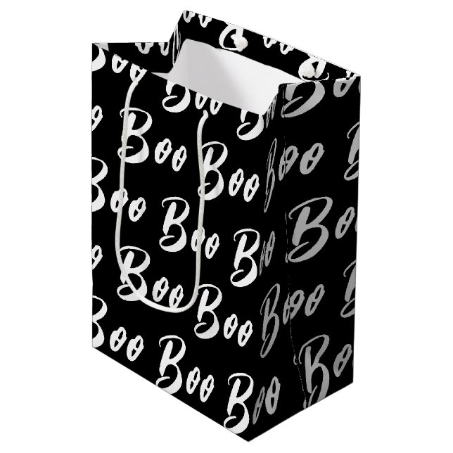 Halloween Schwarz/Weiß-Boottextmuster Mittlere Geschenktüte (Vorderseite Schrägansicht)