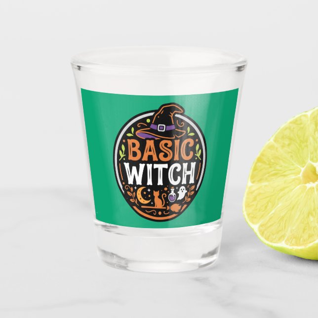 Halloween: schwarze Katze und Geist – Basic Witch. Schnapsglas (Vorderseite)