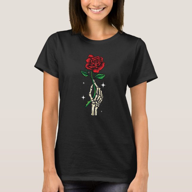 Halloween Skeleton Hand hält eine Rote Rose T-Shirt (Vorderseite)