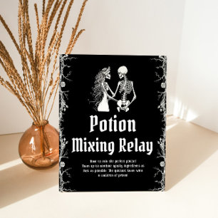 Halloween Skeleton Potion Mixing Relax Sign Sockelschild