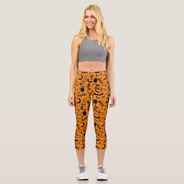 Halloween Skeletons Macabre Dance Capri Leggings (Vorderseite)