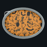 Halloween Skeletons Macabre Dance Ovale Gürtelschnalle<br><div class="desc">Halloween Skelette Macabre Tanz,  Fledermäuse,  Hexenkatzen und Grabsteine,  alle Elemente zusammengesetzt,  um ein spukhaftes Muster zu komponieren. Original vektorgrafik Copyright BluedarkArt.</div>