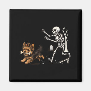 Halloween-Skelett jagt Yorkie-Hund gruseliger Hund Magnet