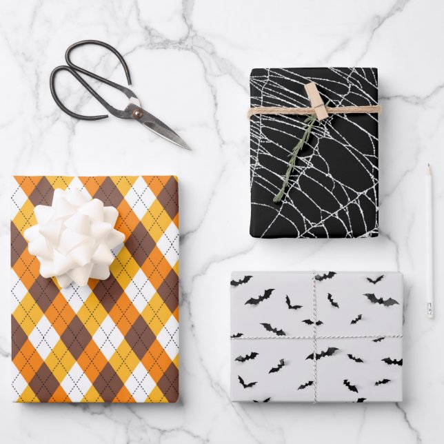 Halloween Spider Web Bats und Candy Mais Raute Geschenkpapier Set (Vorderseite)