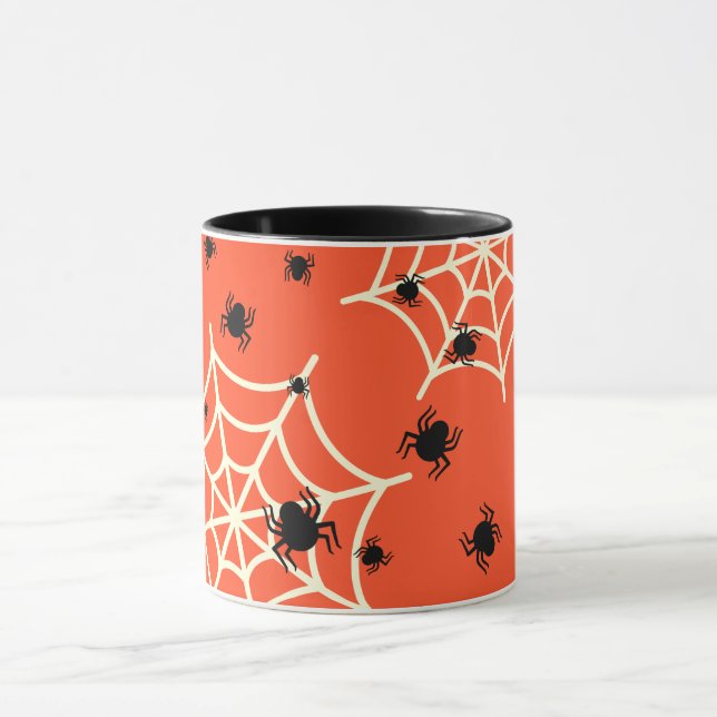 Halloween Spiders on Web Tasse (Zentrum)