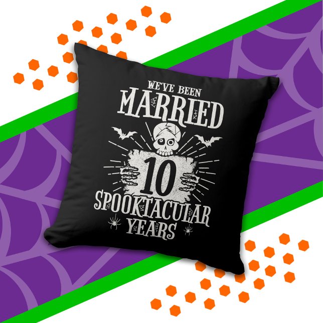 Halloween Spooktacular 10. Hochzeitstag Kissen (Von Creator hochgeladen)