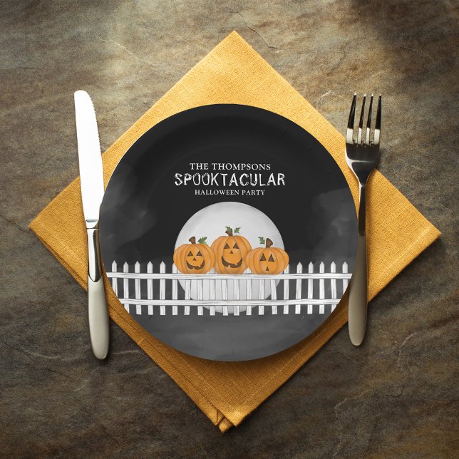 Halloween Spooktacular Whimsical Pumpkins Funny Pappteller (Whimsical pumpkins Halloween paper plate. With smiling Jack O Lanterns. )