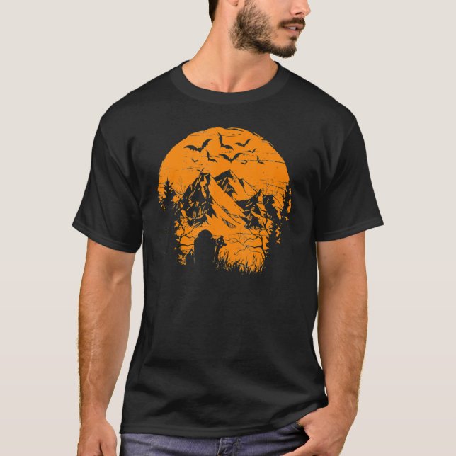 Halloween Spooky Mountain of Horror Creepy Tombs B T-Shirt (Vorderseite)