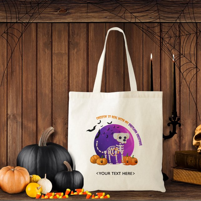 Halloween Spooky Trick oder TreatTote Bag Tragetasche (Trick or Treat OR show up to the Halloween party in style. Represent your favorite dog breed!!)