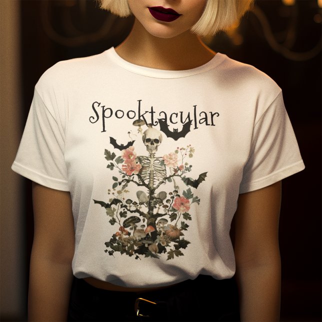 Halloween Spuk Forest Spooktacular Women T-Shirt (Von Creator hochgeladen)