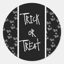 Halloween-Süßigkeiten oder Streich Schwarzweiß