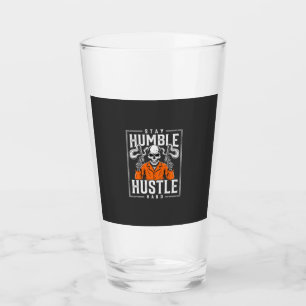 Halloween-Totenschädel Bleib Bescheiden Arbeite Ha Glas