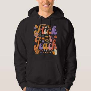 Halloween Trick oder Teach Retro Groovy Lehrer Hip Hoodie