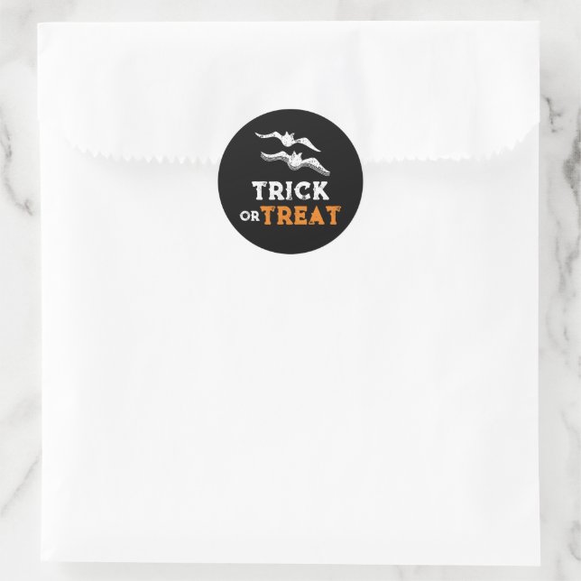 Halloween Trick oder Treat, schwarze Fledermäuse K Runder Aufkleber (Tasche)
