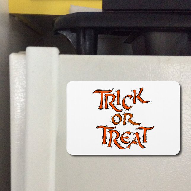 Halloween Trick oder Treat Shaky Orange Words Magnet (Halloween Trick or Treat Shaky Orange Font Flexibl Magnet)