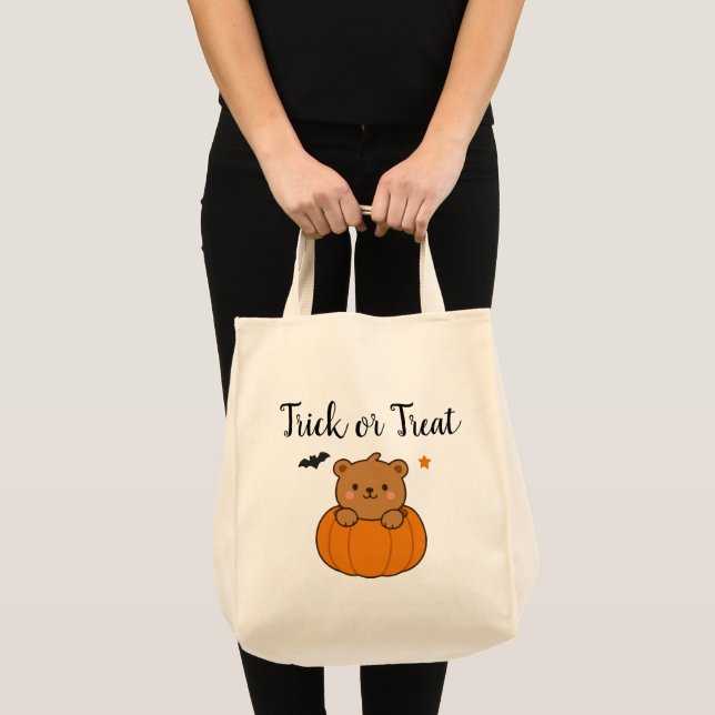 Halloween-Trick oder Treatbär in der Pumpkin Tote- Tragetasche (Vorderseite (Produkt))
