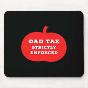 Halloween-Vater-Steuer auf Bonbons oder die Behand Mousepad