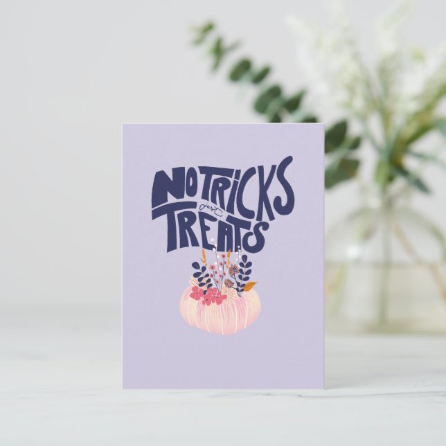 Halloween Vibes • No Tricks, just Treats Postkarte (Stehend Vorderseite)