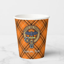Halloween Wappen über Tartan Paper Cups