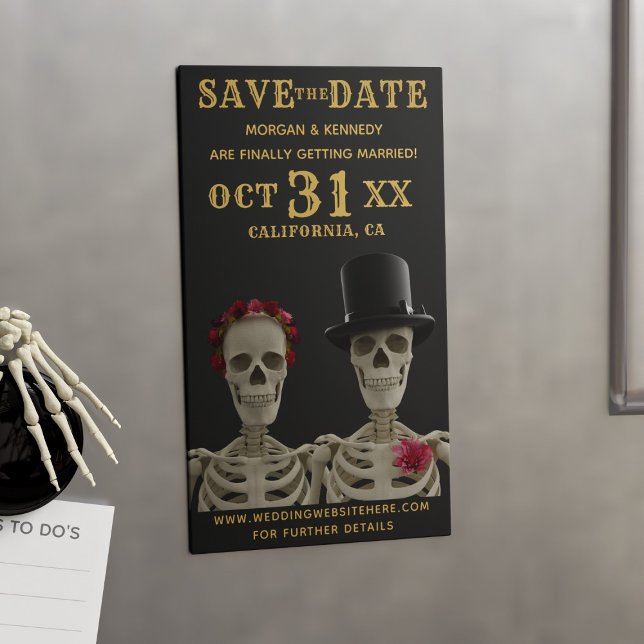 Halloween Wedding speichert das Datum der Magnetka Magnetische Visitenkarte (Perfect for your Halloween Wedding. Bride and Groom skeletons with space for your details)