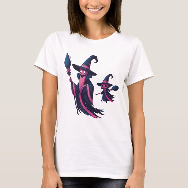 Halloween Wizard and Baby - Tall Hat and Wand Desi T-Shirt (Vorderseite)