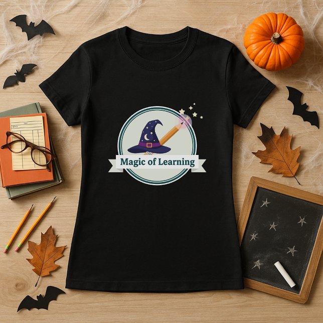 Halloween Wizard Hat & Wand Magic Teacher T-Shirt (Von Creator hochgeladen)