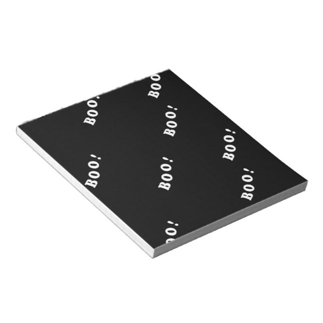 Halloween-Wörter auf schwarz Notizblock (angewinkelt)