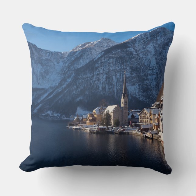 Hallstatt Stadt im Winter im Schnee Kissen (Vorderseite)