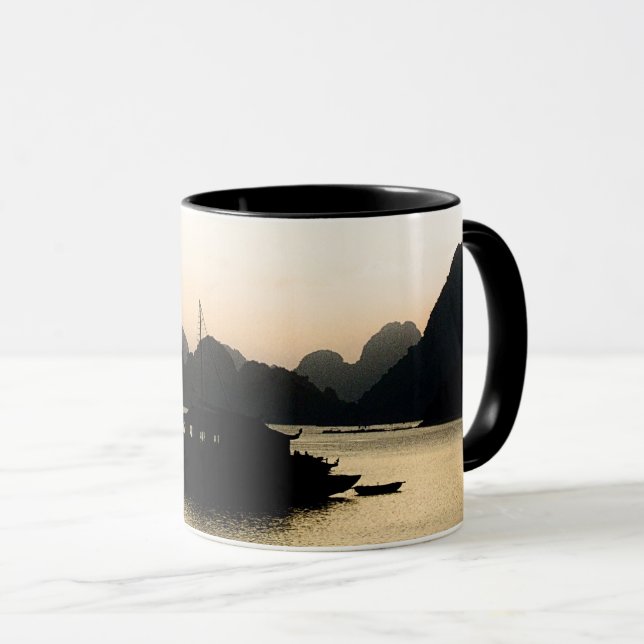 Halong Bay, Sunset, Vietnam Art (Holiday) Tasse (VorderseiteRechts)