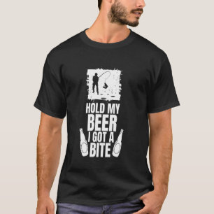 Halt Mein Bier Ich Hab Einen Biss Beim Eisangeln T-Shirt