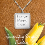 Halten Sie die Handschrift des Minimalistischen Ki Versilberte Kette<br><div class="desc">Frau Monogram’s handwriting charm nekklace Designs lasse Ihnen, die eigene Handschrift Ihres Kindes auf den Charme zu laden, um ein Leben lang zu behalten. Nehmen Sie die Handschrift Ihrer Lieben oder schreiben Sie Ihre eigene Stimmung, scannen Sie die Handschrift, oder nehmen Sie ein Foto und laden Sie es dann in...</div>