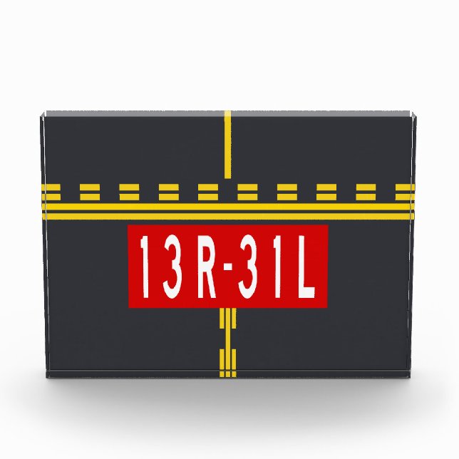 Haltepunktmarkierung 13R-31L Fotoblock (Vorderseite)