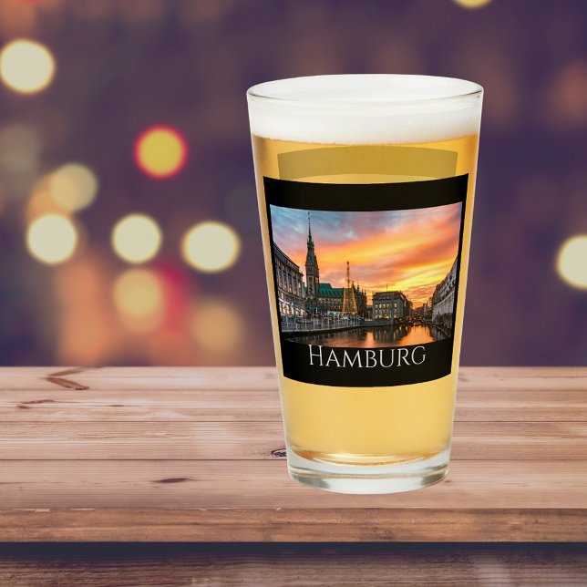 Hamburger landschaftliche Uferpromenade Glas (Von Creator hochgeladen)